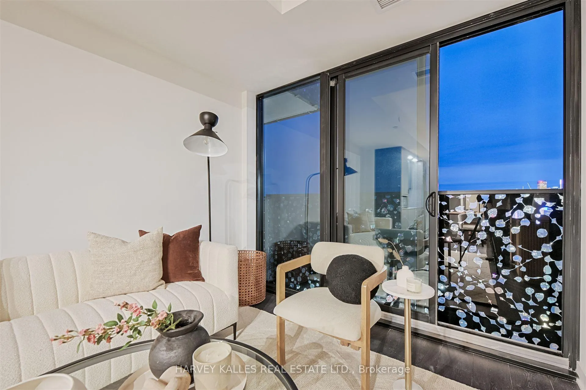 Photo 13 of Unit 4304, 55 Charles Street E, Toronto, Church-Yonge Corridor — HOMEH