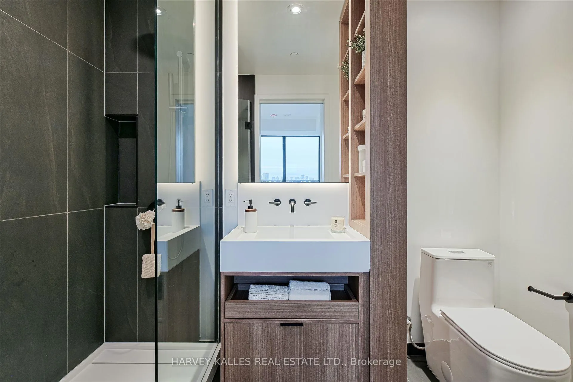 Photo 22 of Unit 4304, 55 Charles Street E, Toronto, Church-Yonge Corridor — HOMEH