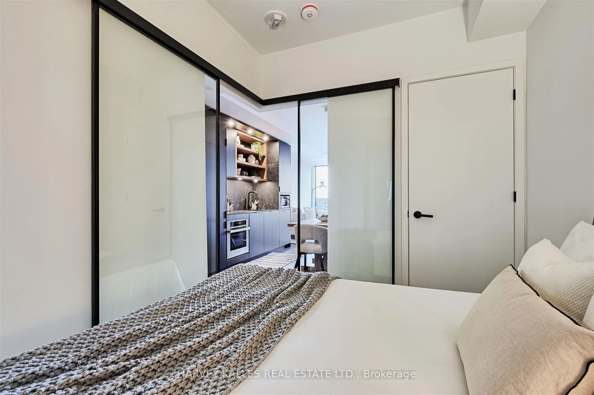 Photo 26 of Unit 4304, 55 Charles Street E, Toronto, Church-Yonge Corridor — HOMEH