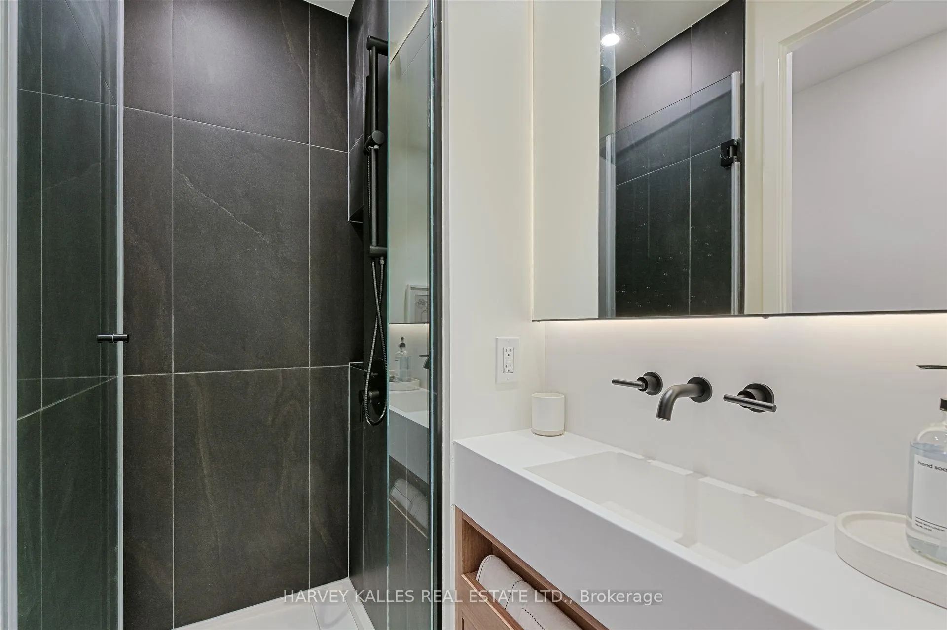 Photo 29 of Unit 4304, 55 Charles Street E, Toronto, Church-Yonge Corridor — HOMEH
