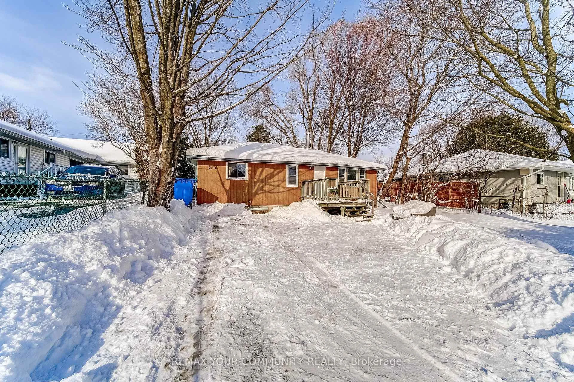 Photo 1 of 280 Pasadena Drive, Georgina, Keswick South — HOMEH
