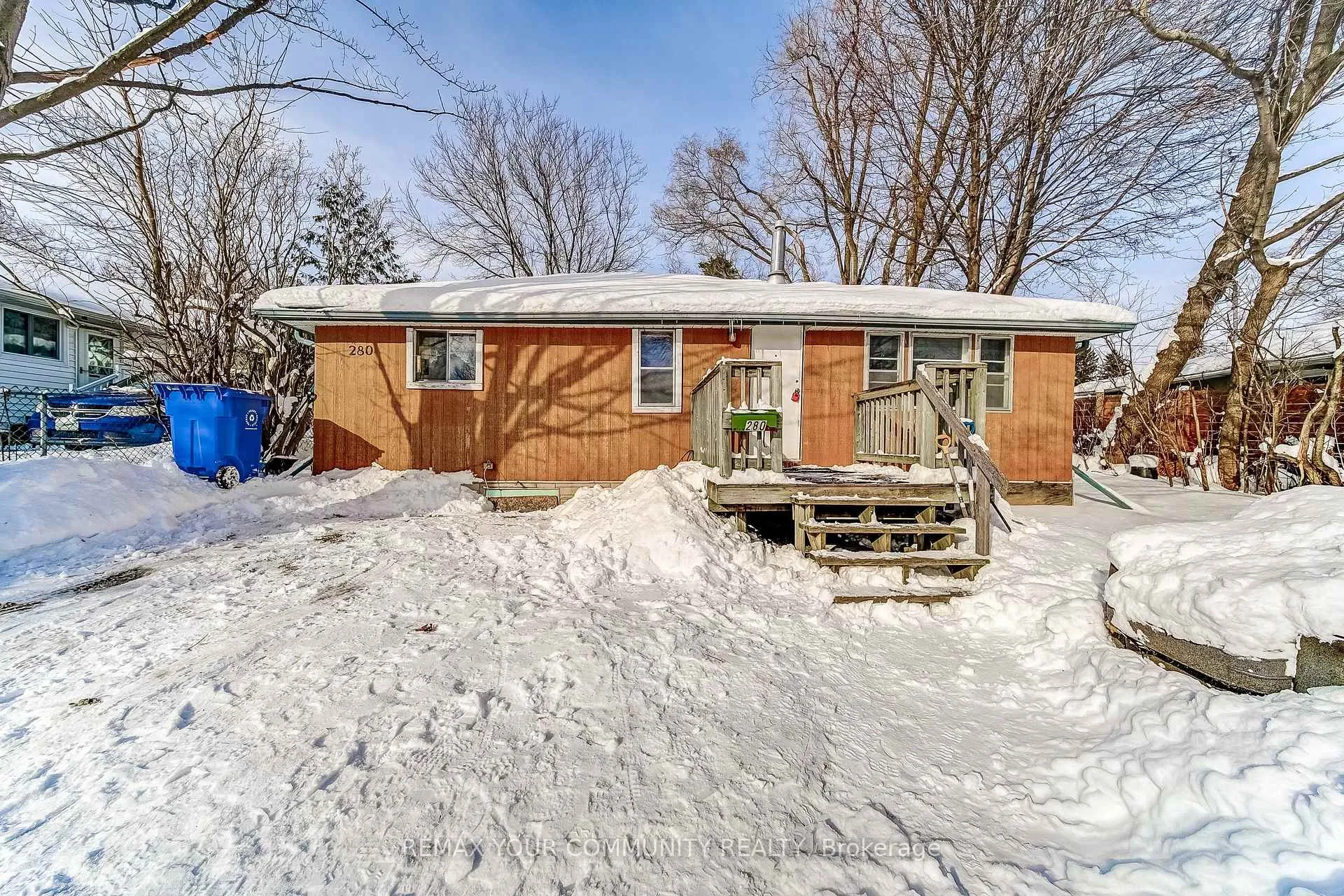 Photo 2 of 280 Pasadena Drive, Georgina, Keswick South — HOMEH