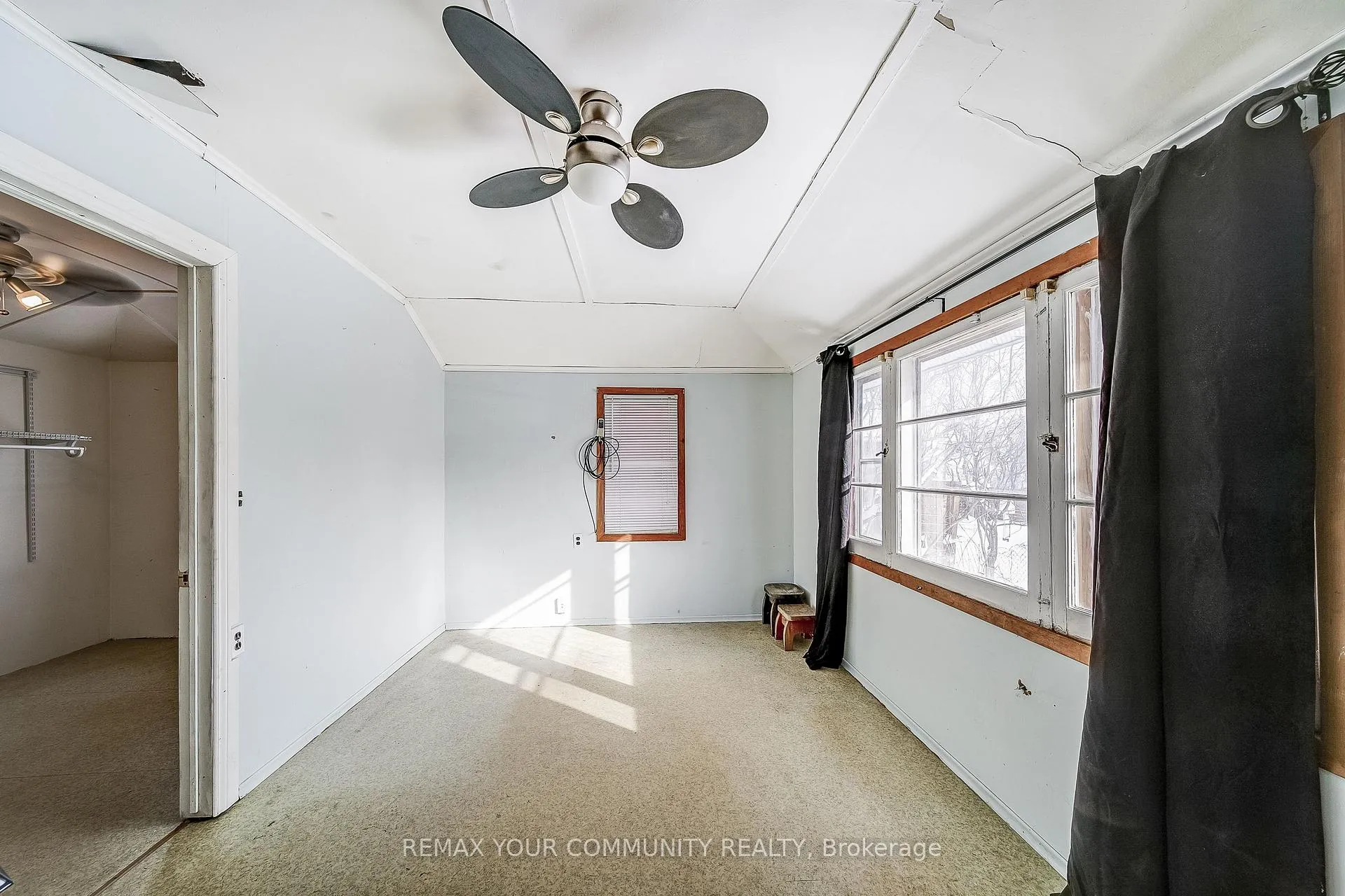 Photo 5 of 280 Pasadena Drive, Georgina, Keswick South — HOMEH