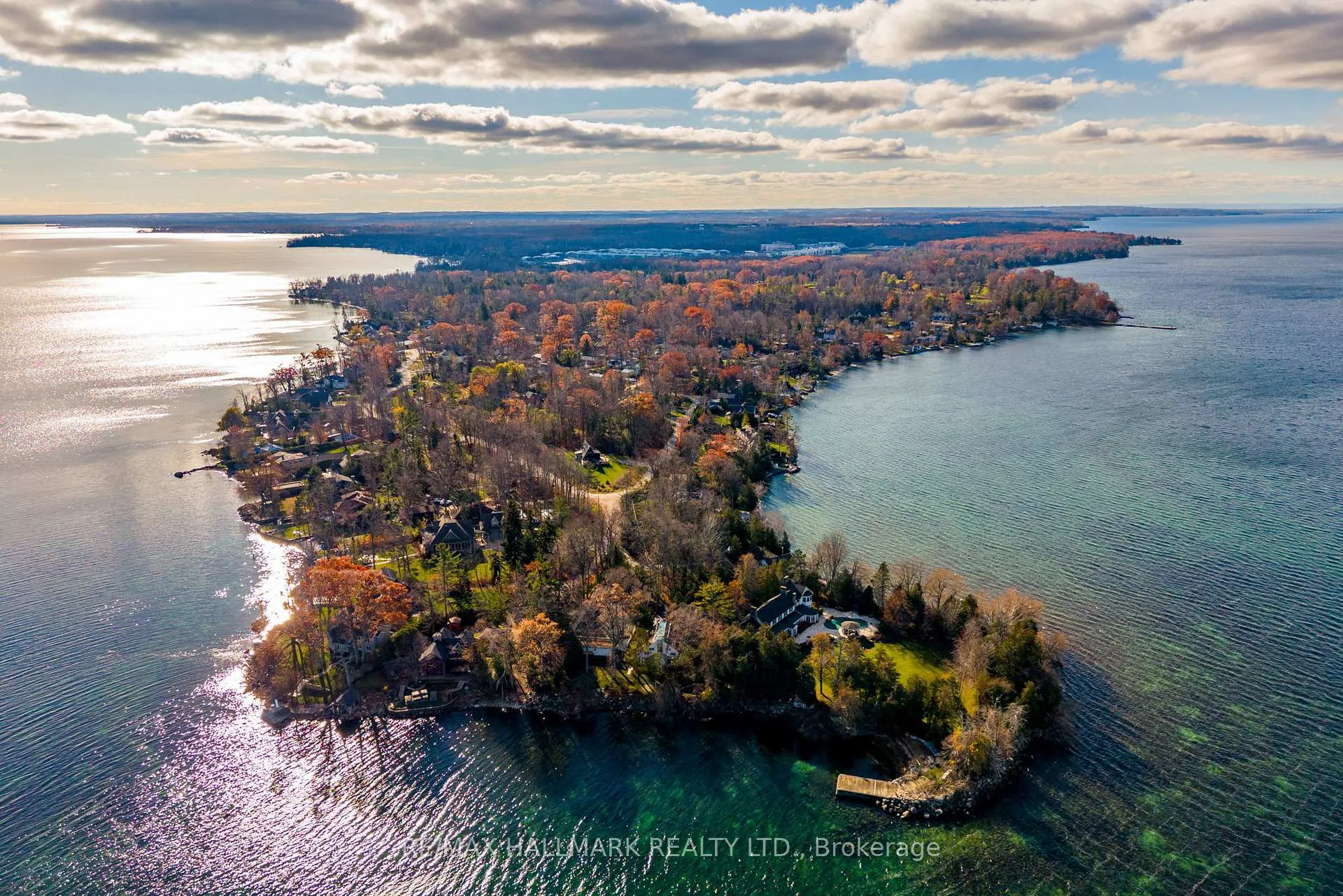 Photo 35 of 43 Lakeside Drive, Innisfil, Rural Innisfil — HOMEH