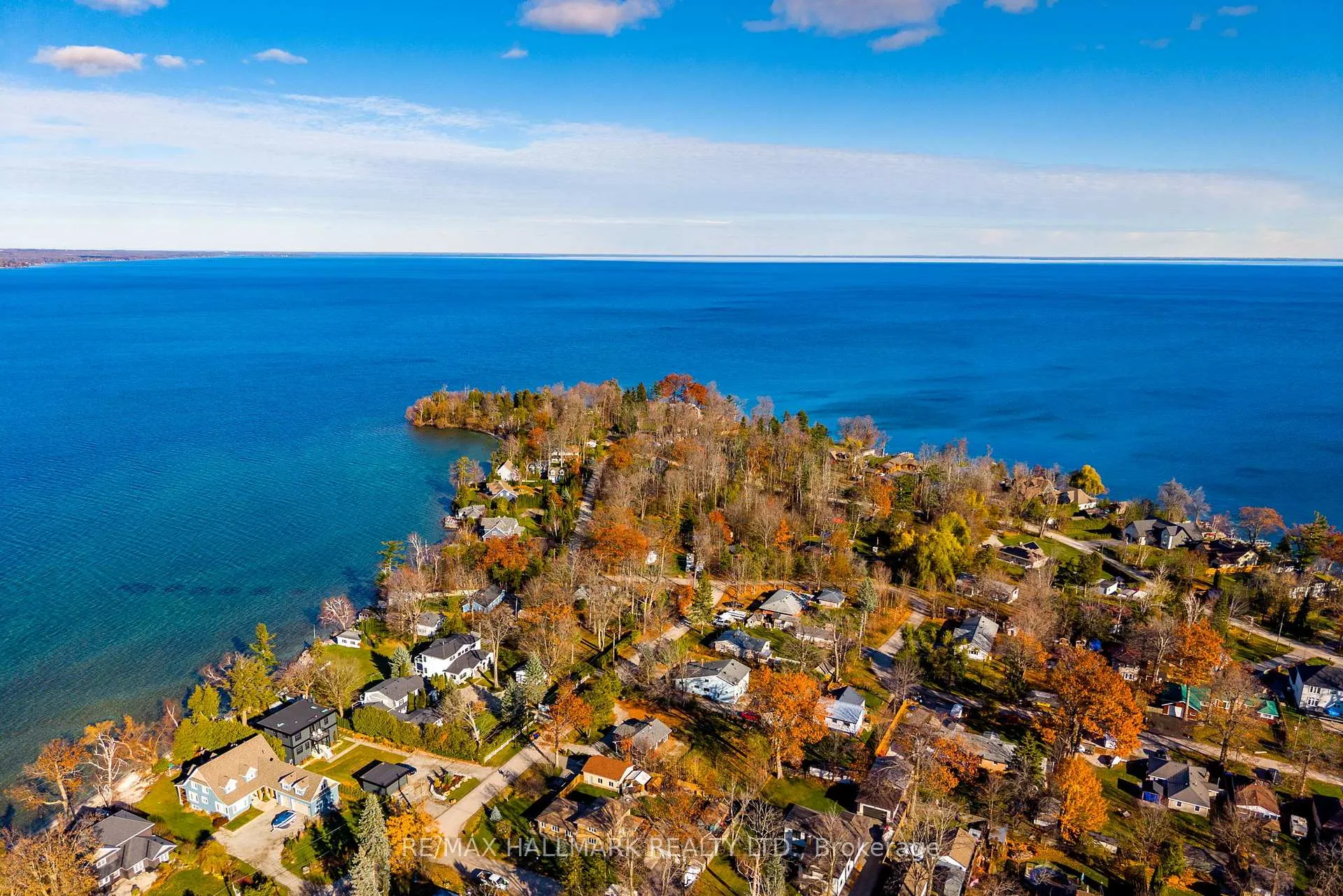 Photo 42 of 43 Lakeside Drive, Innisfil, Rural Innisfil — HOMEH