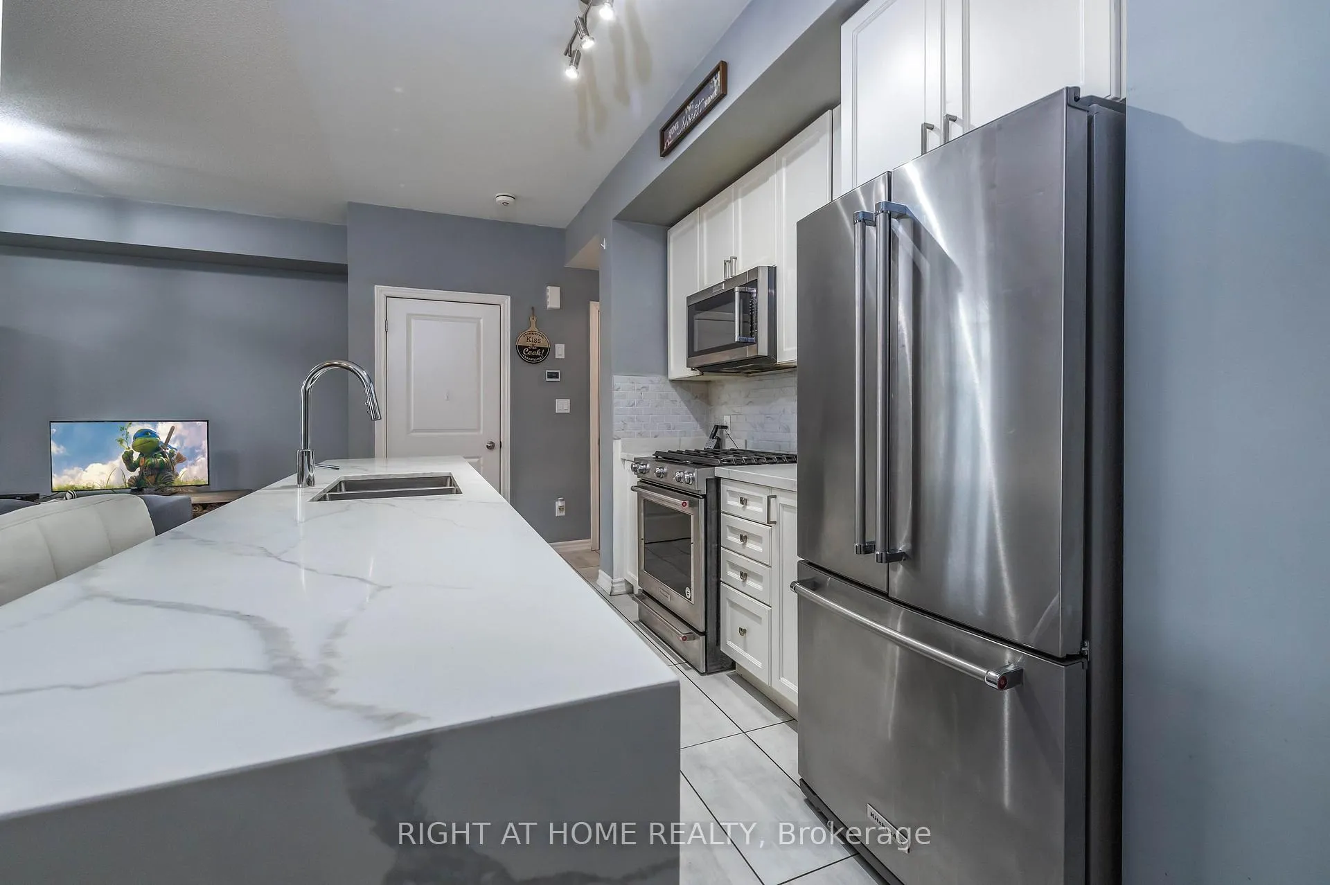 Photo 7 of 2560 Ladyfern Crossing, Pickering, Duffin Heights — HOMEH
