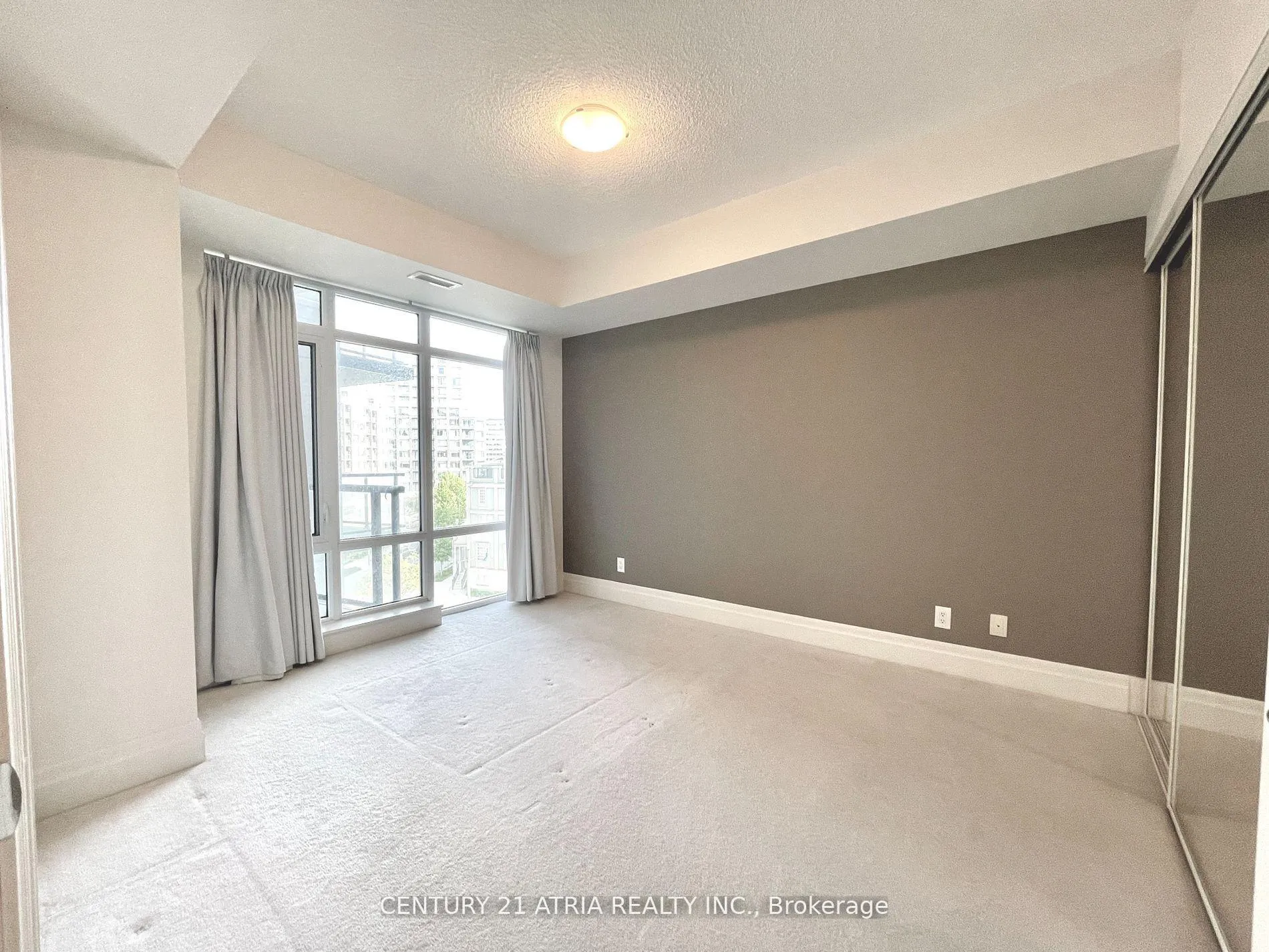 Photo 7 of Unit 520, 111 Upper Duke Crescent, Markham, Unionville — HOMEH