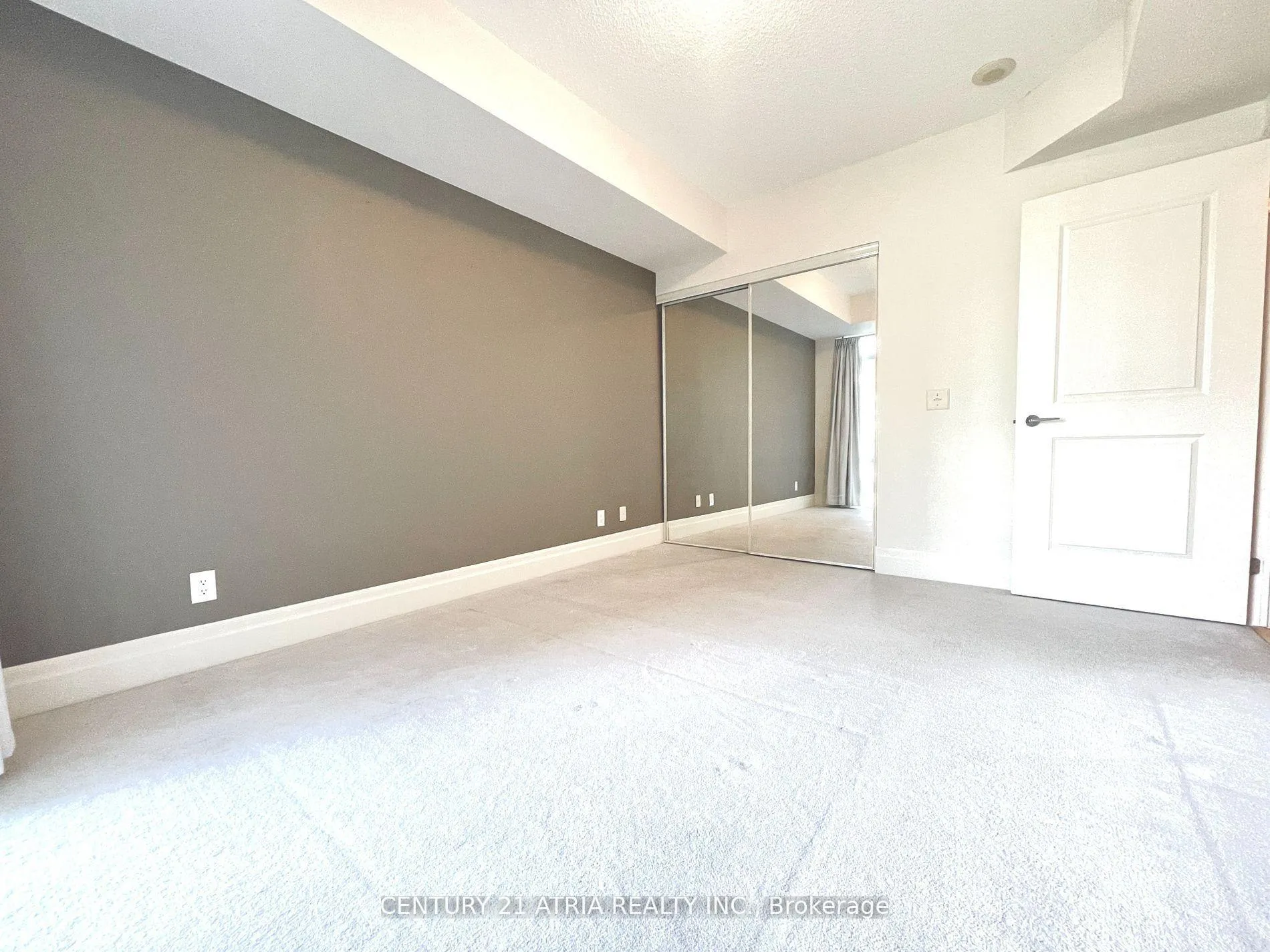 Photo 8 of Unit 520, 111 Upper Duke Crescent, Markham, Unionville — HOMEH