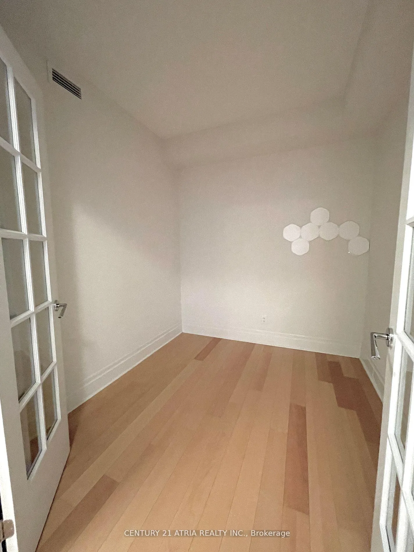Photo 9 of Unit 520, 111 Upper Duke Crescent, Markham, Unionville — HOMEH