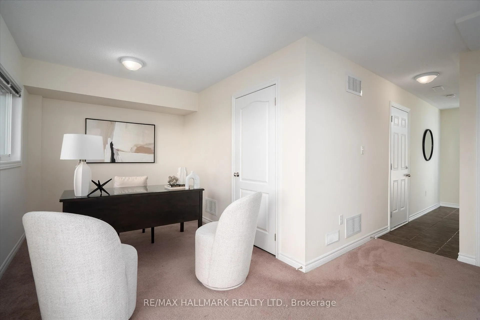 Photo 5 of 32 Katerson Lane, Clarington, Courtice — HOMEH