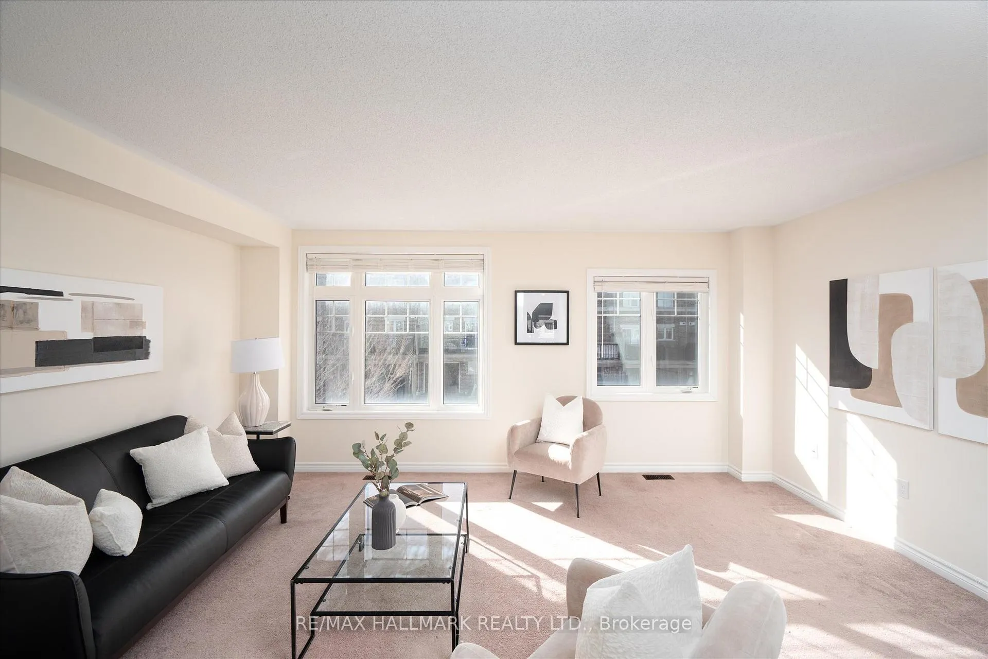 Photo 10 of 32 Katerson Lane, Clarington, Courtice — HOMEH