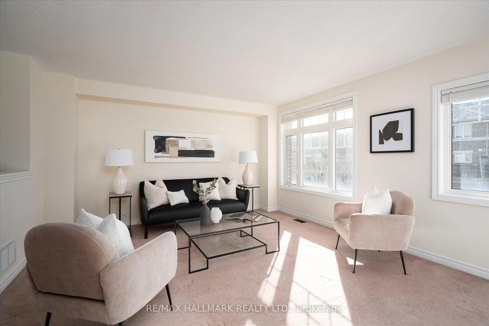 Photo 11 of 32 Katerson Lane, Clarington, Courtice — HOMEH