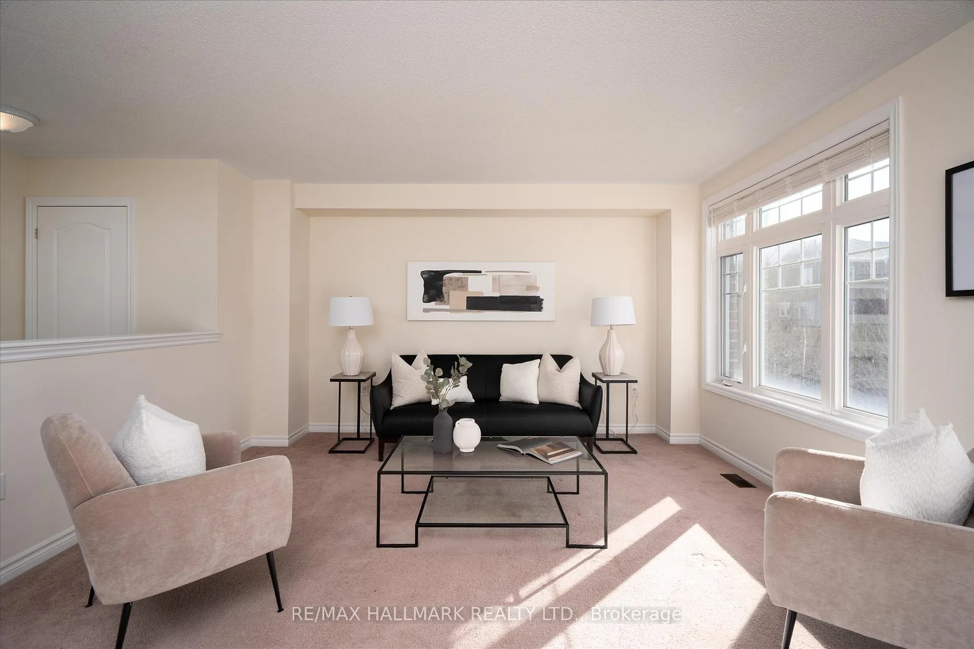 Photo 12 of 32 Katerson Lane, Clarington, Courtice — HOMEH