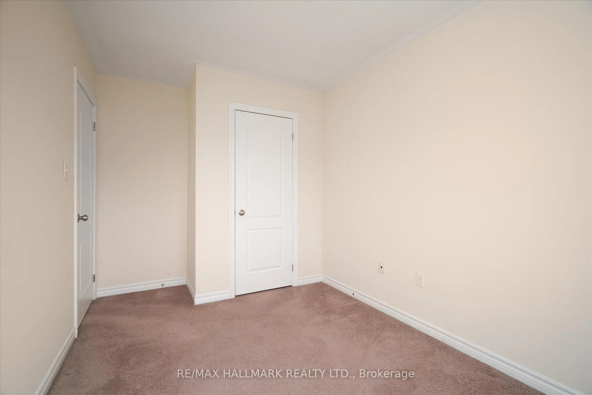 Photo 21 of 32 Katerson Lane, Clarington, Courtice — HOMEH