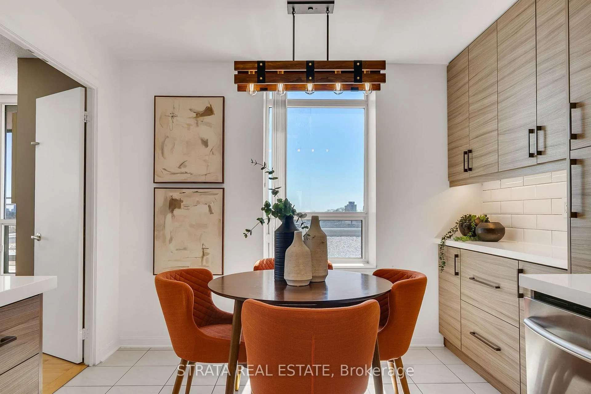 Photo 4 of Unit 733, 650 Lawrence Avenue W, Toronto, Englemount-Lawrence — HOMEH