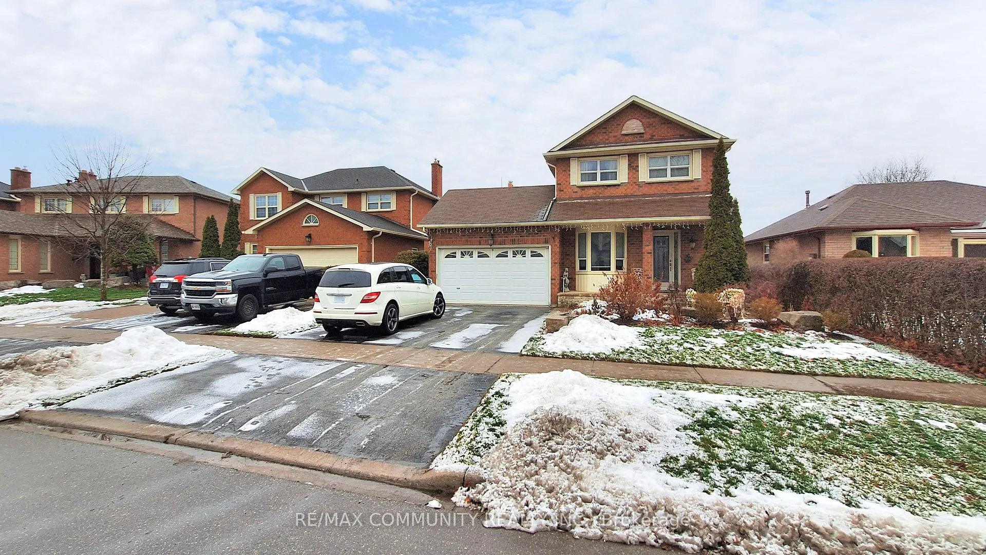 Photo 1 of Unit BSMT, 12 Hialeah Crescent, Whitby, Blue Grass Meadows — HOMEH
