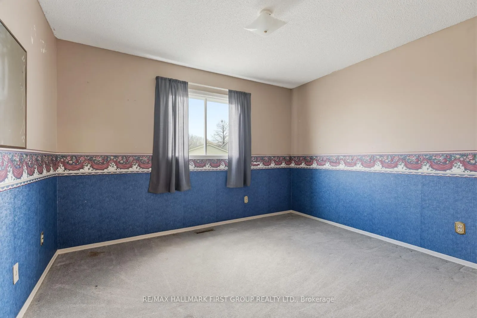 Photo 17 of 56 Gilmour Drive, Ajax, Central — HOMEH