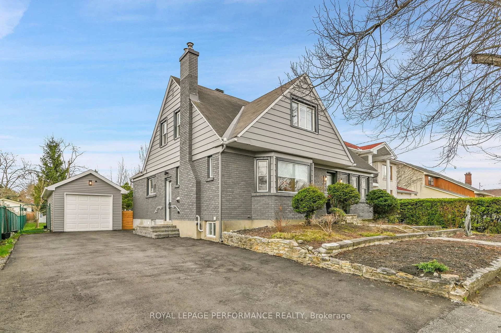Photo 2 of 328 Pleasant Park Road, Ottawa, Alta Vista/Faircrest Heights — HOMEH