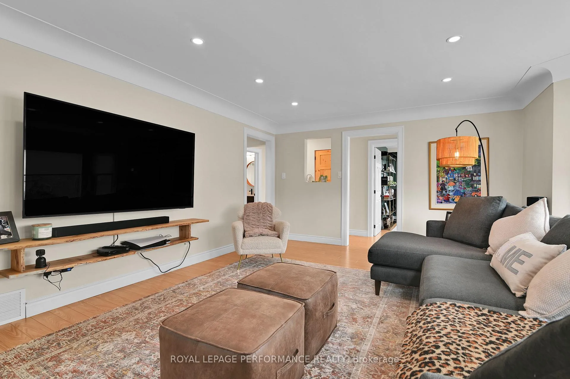 Photo 6 of 328 Pleasant Park Road, Ottawa, Alta Vista/Faircrest Heights — HOMEH