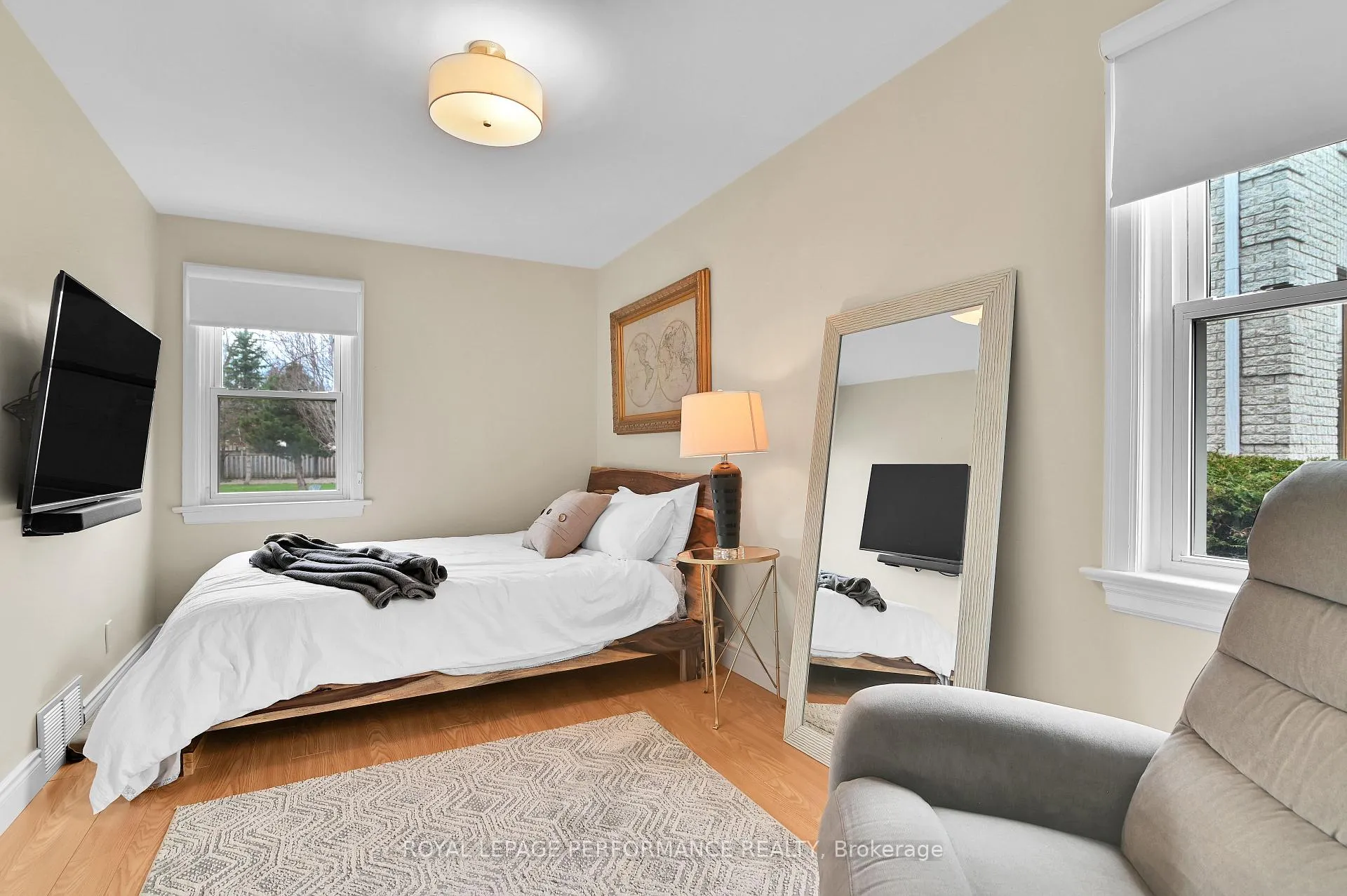 Photo 8 of 328 Pleasant Park Road, Ottawa, Alta Vista/Faircrest Heights — HOMEH