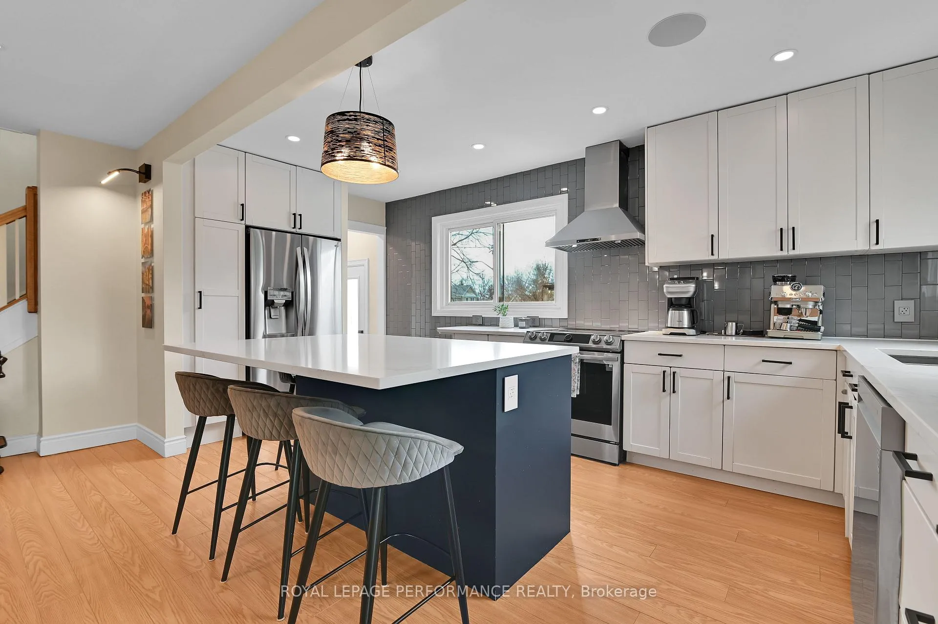Photo 11 of 328 Pleasant Park Road, Ottawa, Alta Vista/Faircrest Heights — HOMEH