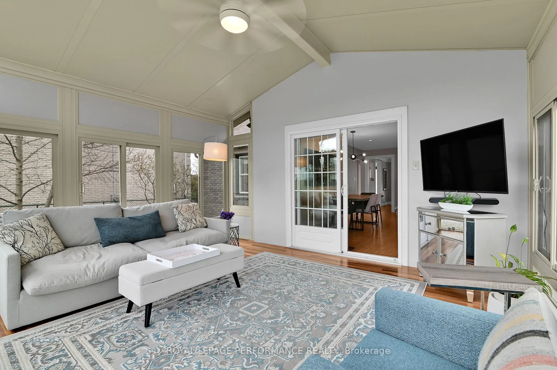 Photo 14 of 328 Pleasant Park Road, Ottawa, Alta Vista/Faircrest Heights — HOMEH