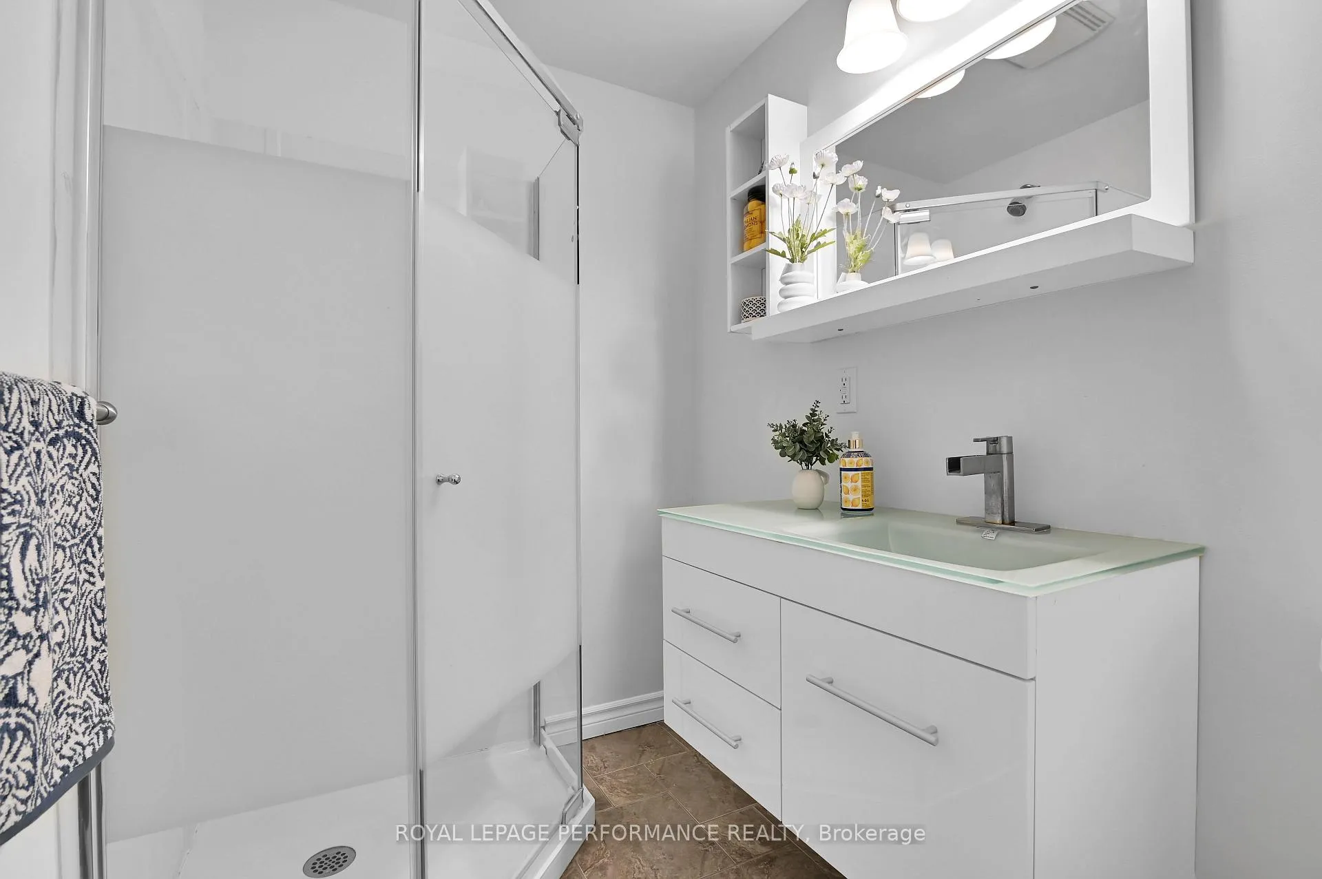Photo 19 of 328 Pleasant Park Road, Ottawa, Alta Vista/Faircrest Heights — HOMEH