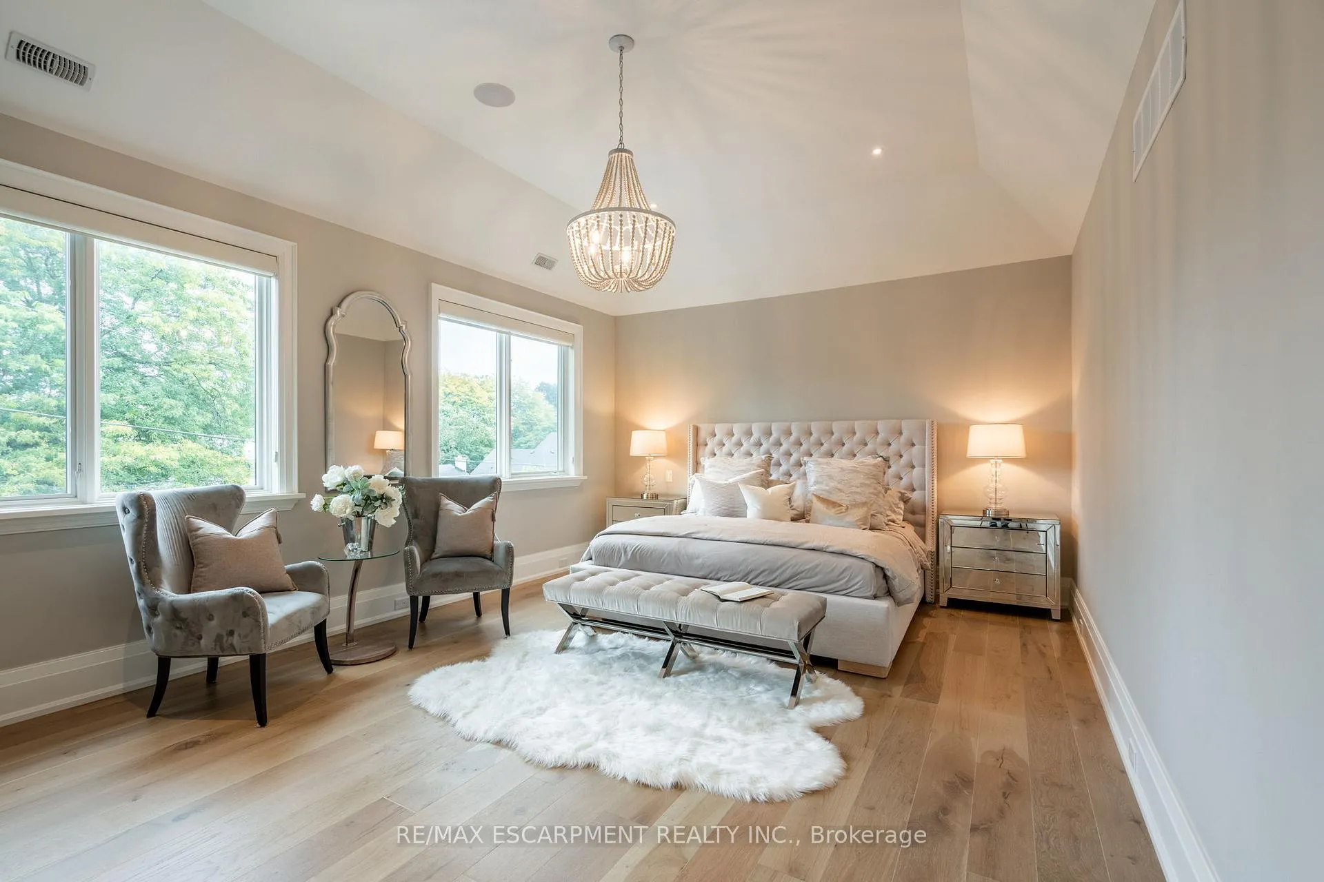 Photo 11 of 385 Pine Cove Road, Burlington, Roseland — HOMEH