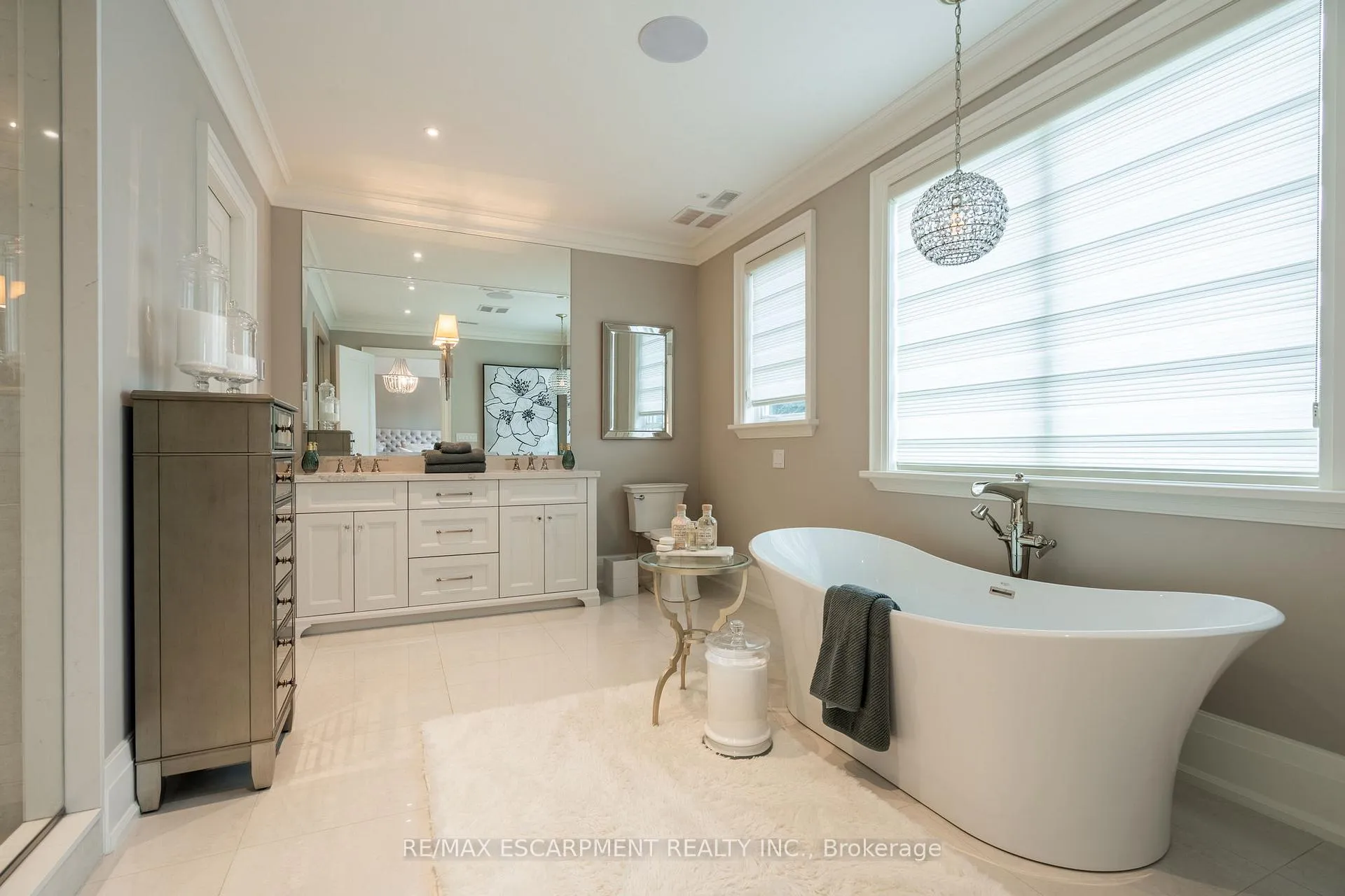 Photo 12 of 385 Pine Cove Road, Burlington, Roseland — HOMEH