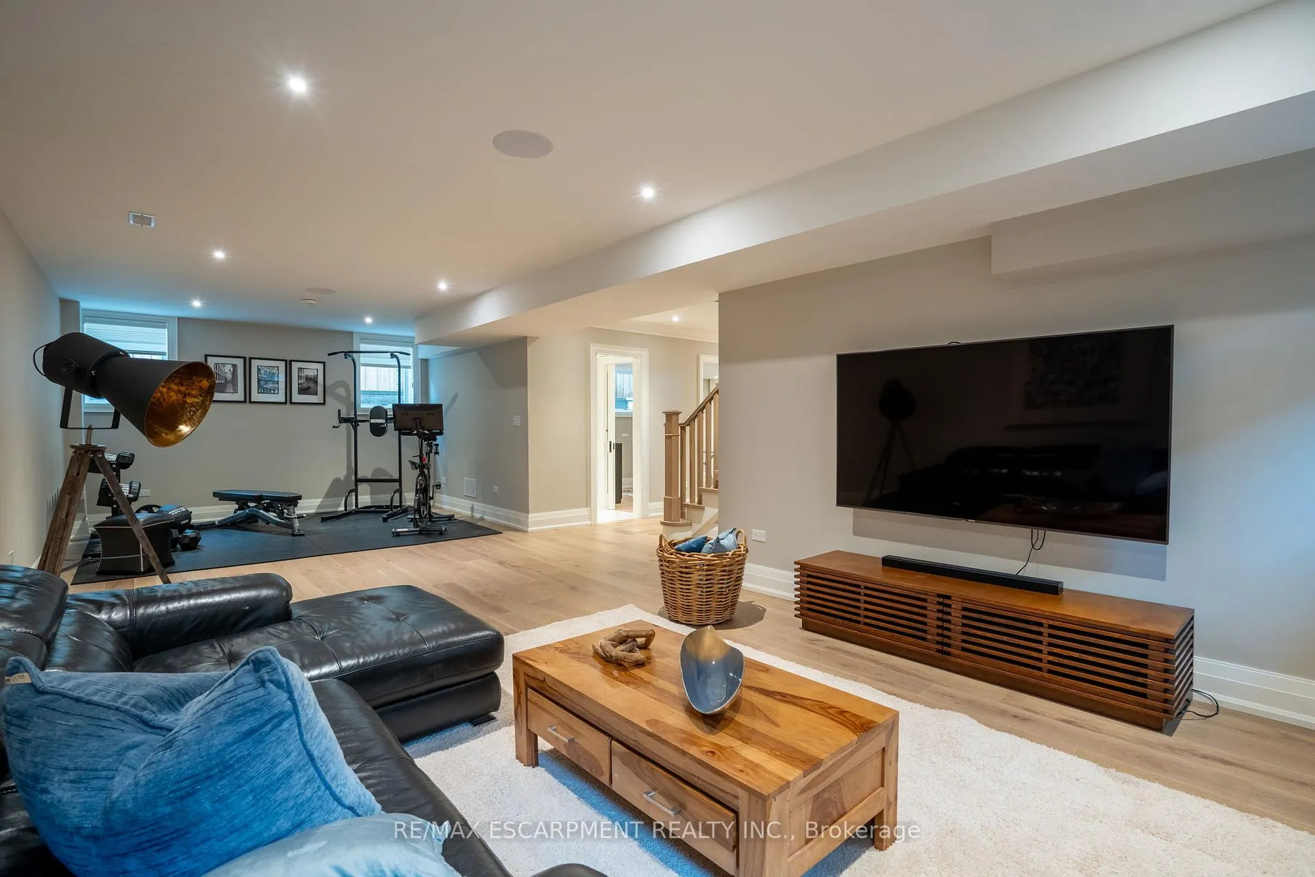 Photo 19 of 385 Pine Cove Road, Burlington, Roseland — HOMEH
