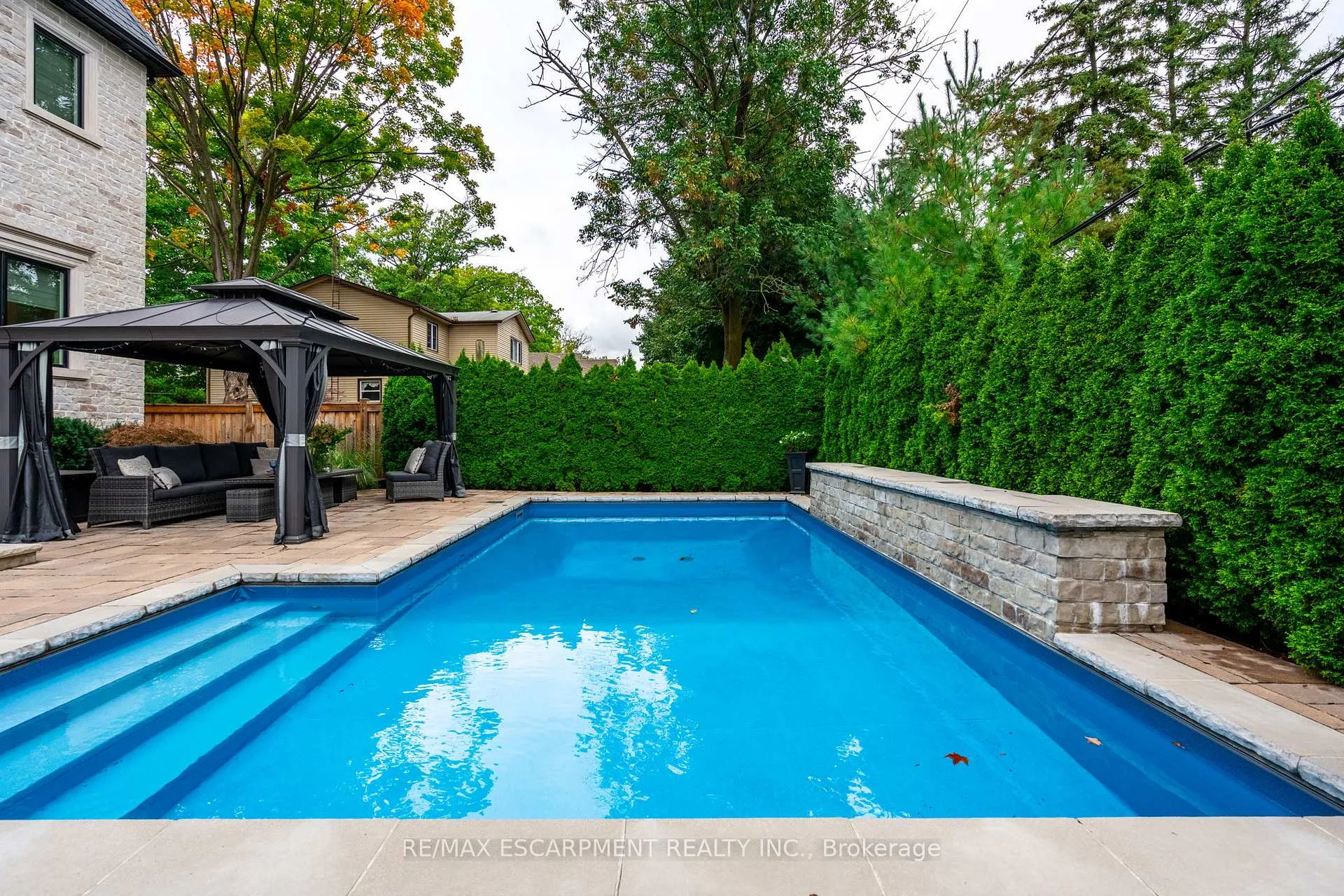 Photo 27 of 385 Pine Cove Road, Burlington, Roseland — HOMEH