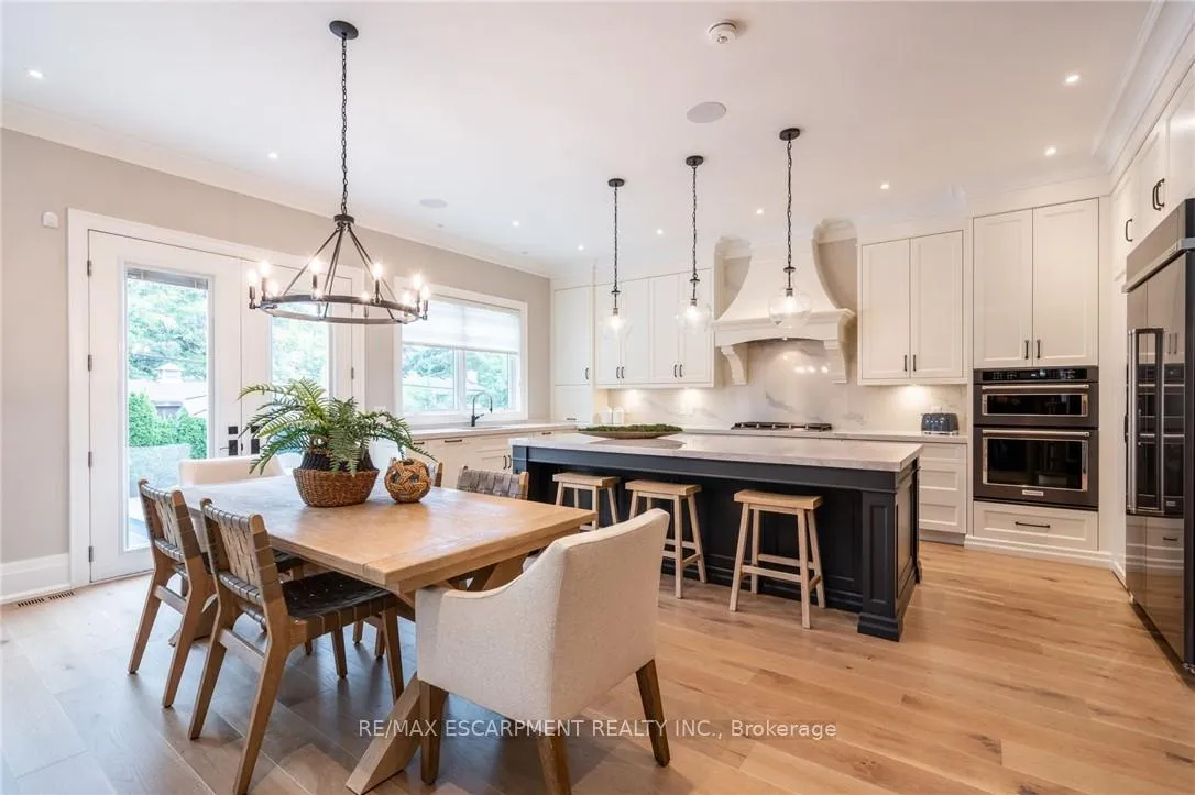 Photo 29 of 385 Pine Cove Road, Burlington, Roseland — HOMEH