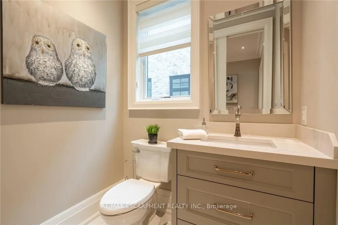 Photo 31 of 385 Pine Cove Road, Burlington, Roseland — HOMEH
