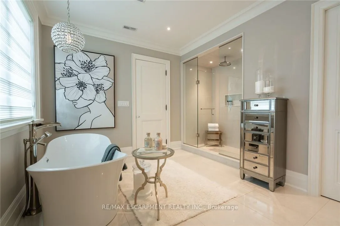 Photo 32 of 385 Pine Cove Road, Burlington, Roseland — HOMEH