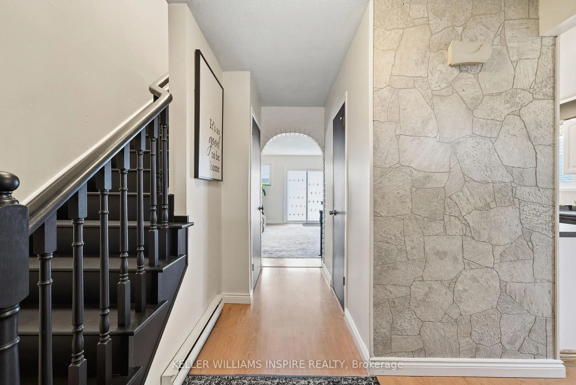 Photo 4 of 321 Killarney Court, Oshawa, Lakeview — HOMEH