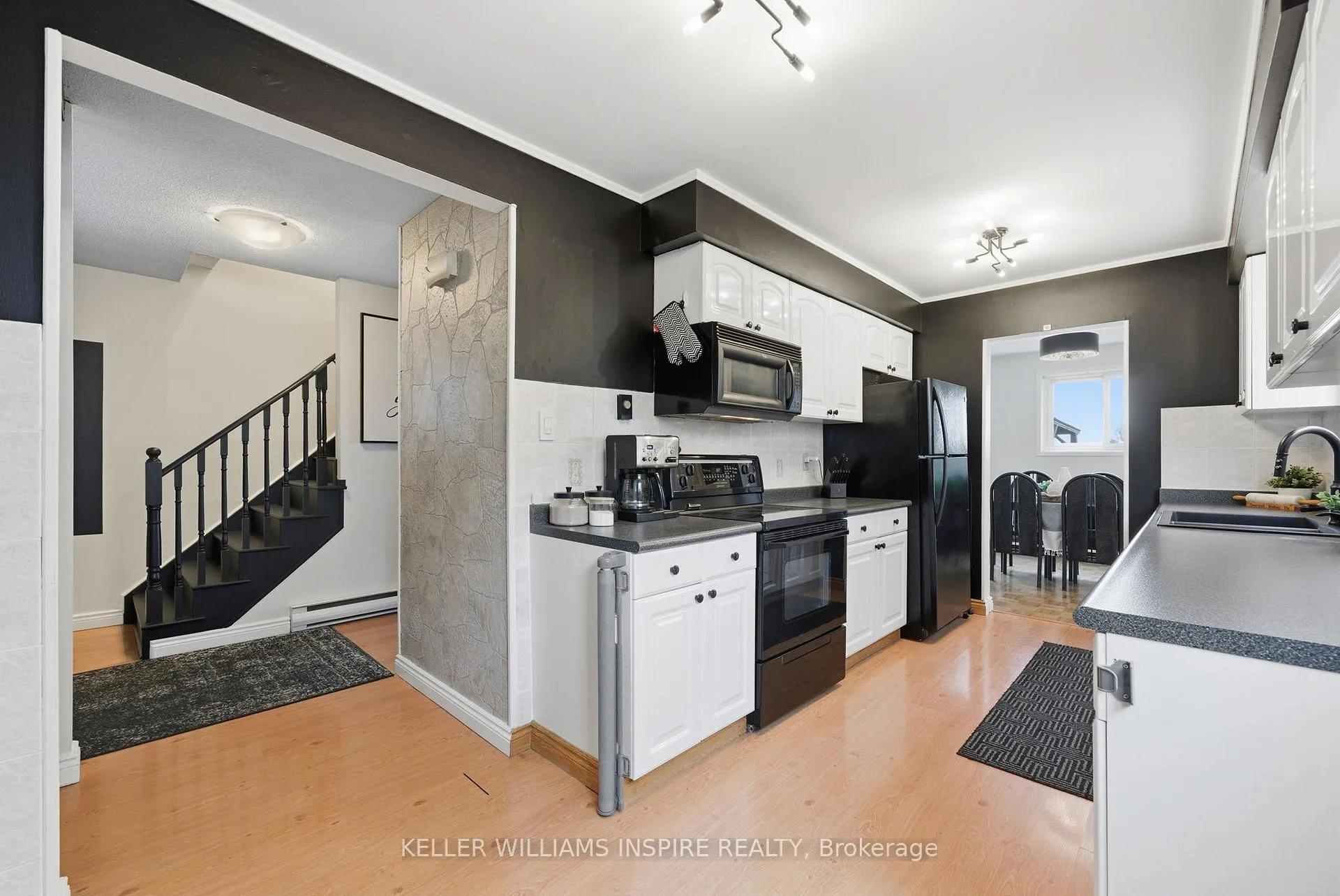 Photo 7 of 321 Killarney Court, Oshawa, Lakeview — HOMEH