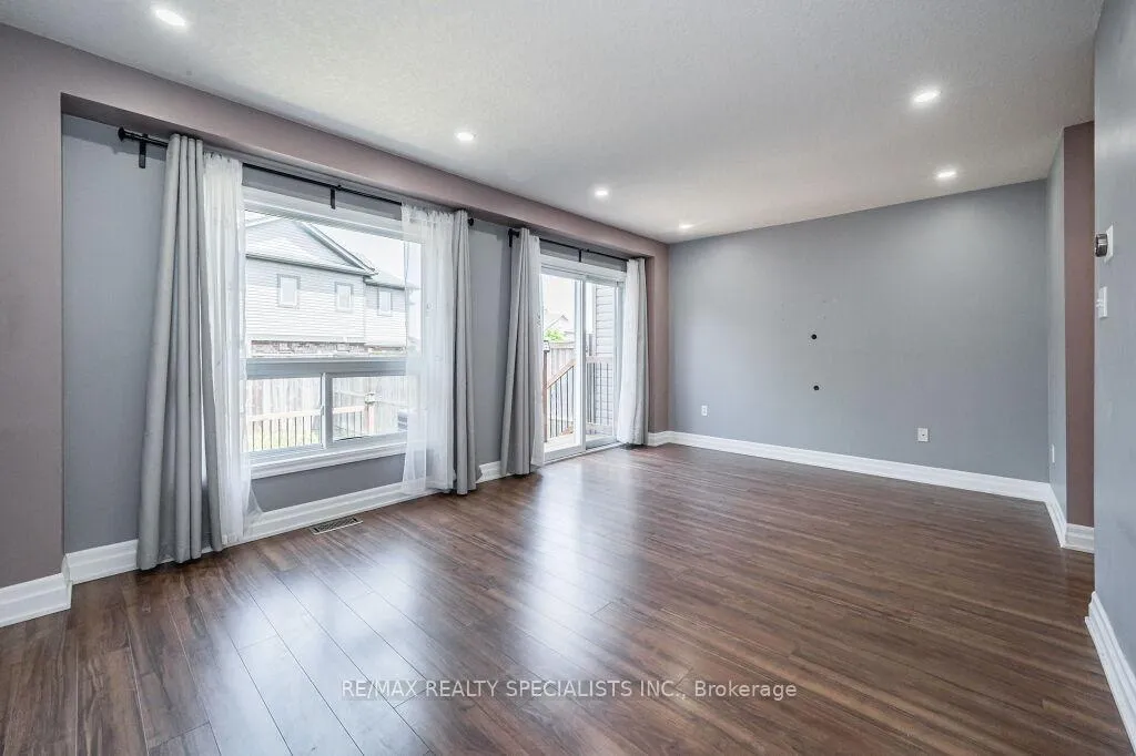 Photo 8 of 6 Madeleine Street, Kitchener, Huron Park — HOMEH