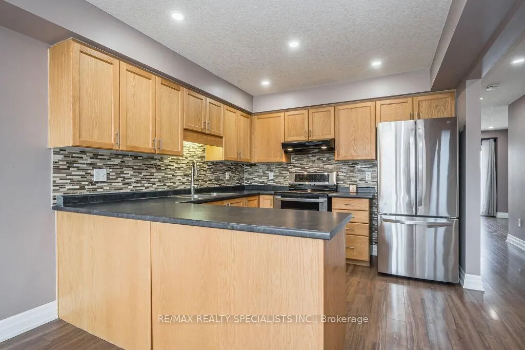 Photo 14 of 6 Madeleine Street, Kitchener, Huron Park — HOMEH