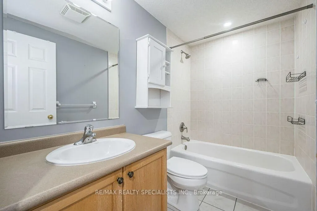 Photo 24 of 6 Madeleine Street, Kitchener, Huron Park — HOMEH