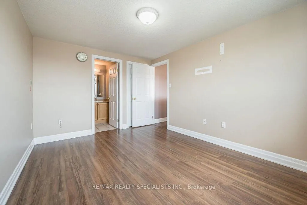 Photo 27 of 6 Madeleine Street, Kitchener, Huron Park — HOMEH