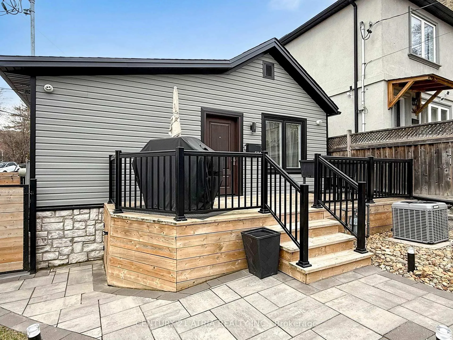 Photo 4 of 534 Silverthorn Avenue, Toronto, Keelesdale-Eglinton West — HOMEH