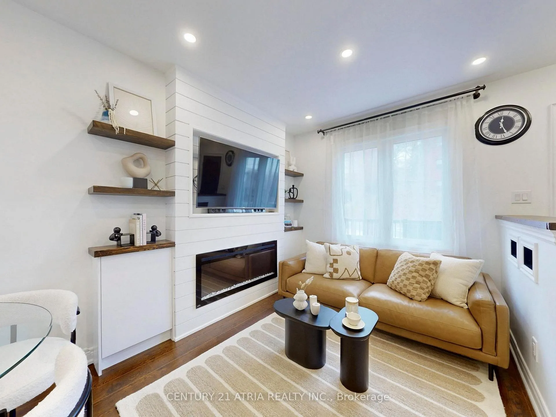 Photo 6 of 534 Silverthorn Avenue, Toronto, Keelesdale-Eglinton West — HOMEH