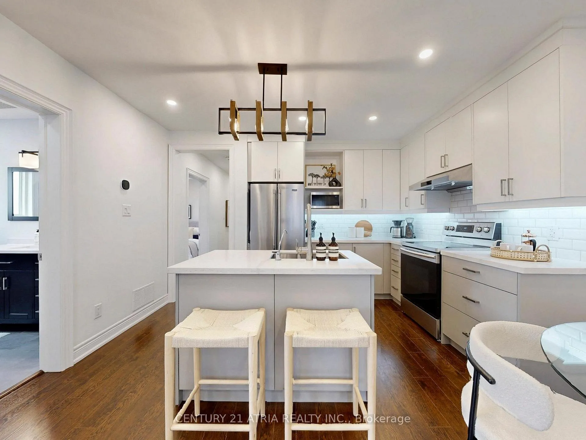 Photo 11 of 534 Silverthorn Avenue, Toronto, Keelesdale-Eglinton West — HOMEH