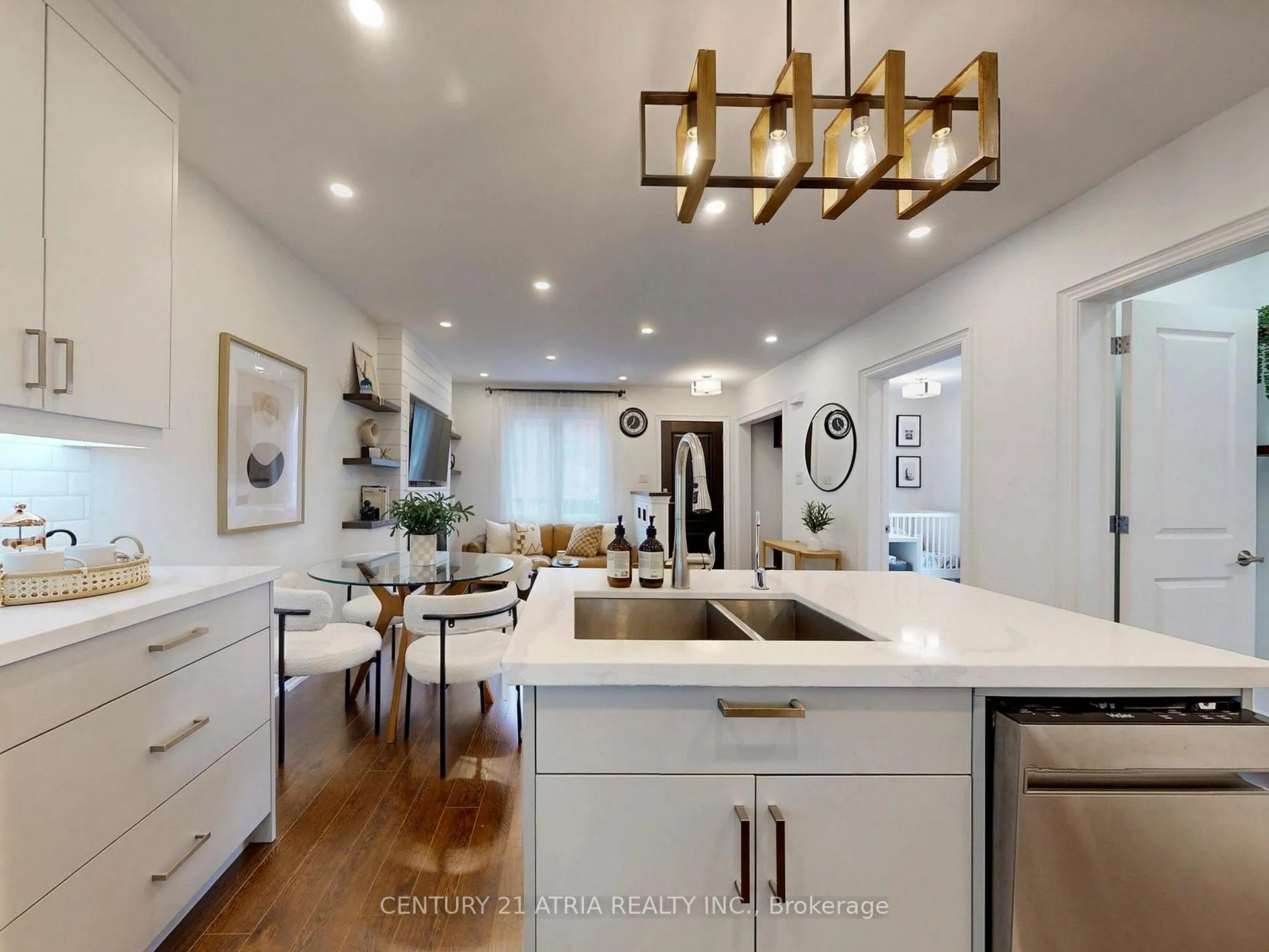 Photo 13 of 534 Silverthorn Avenue, Toronto, Keelesdale-Eglinton West — HOMEH