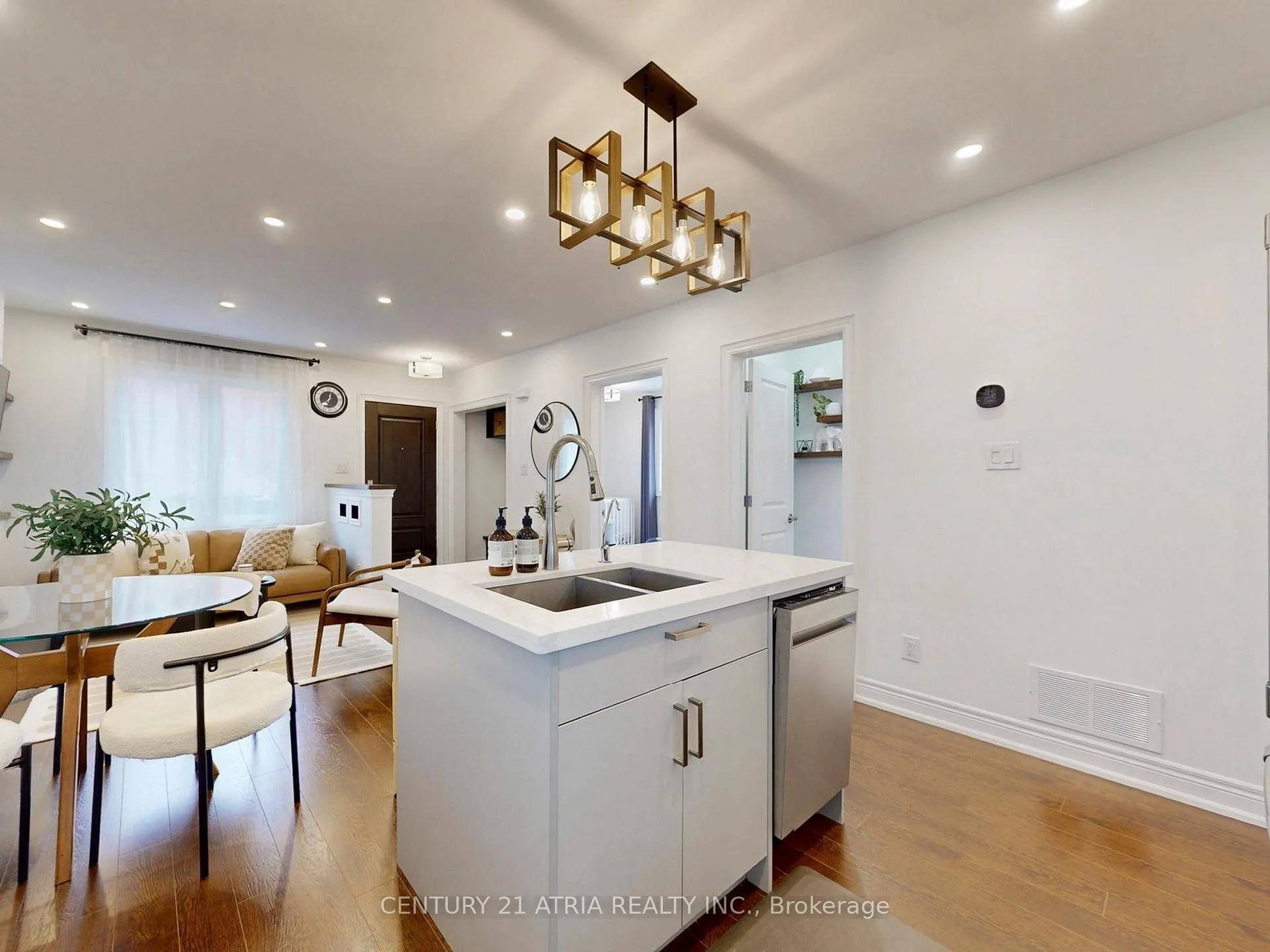 Photo 14 of 534 Silverthorn Avenue, Toronto, Keelesdale-Eglinton West — HOMEH