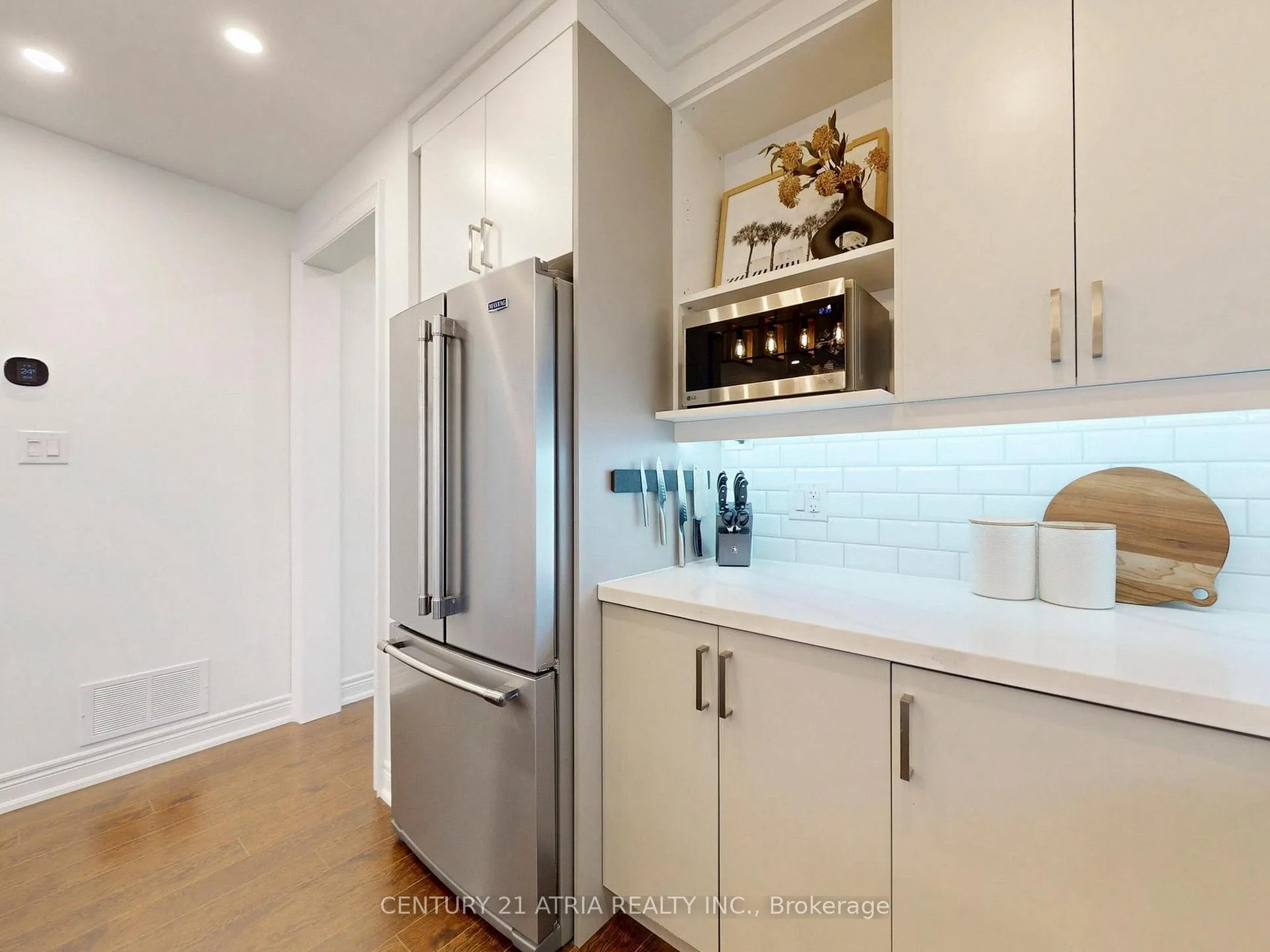 Photo 15 of 534 Silverthorn Avenue, Toronto, Keelesdale-Eglinton West — HOMEH