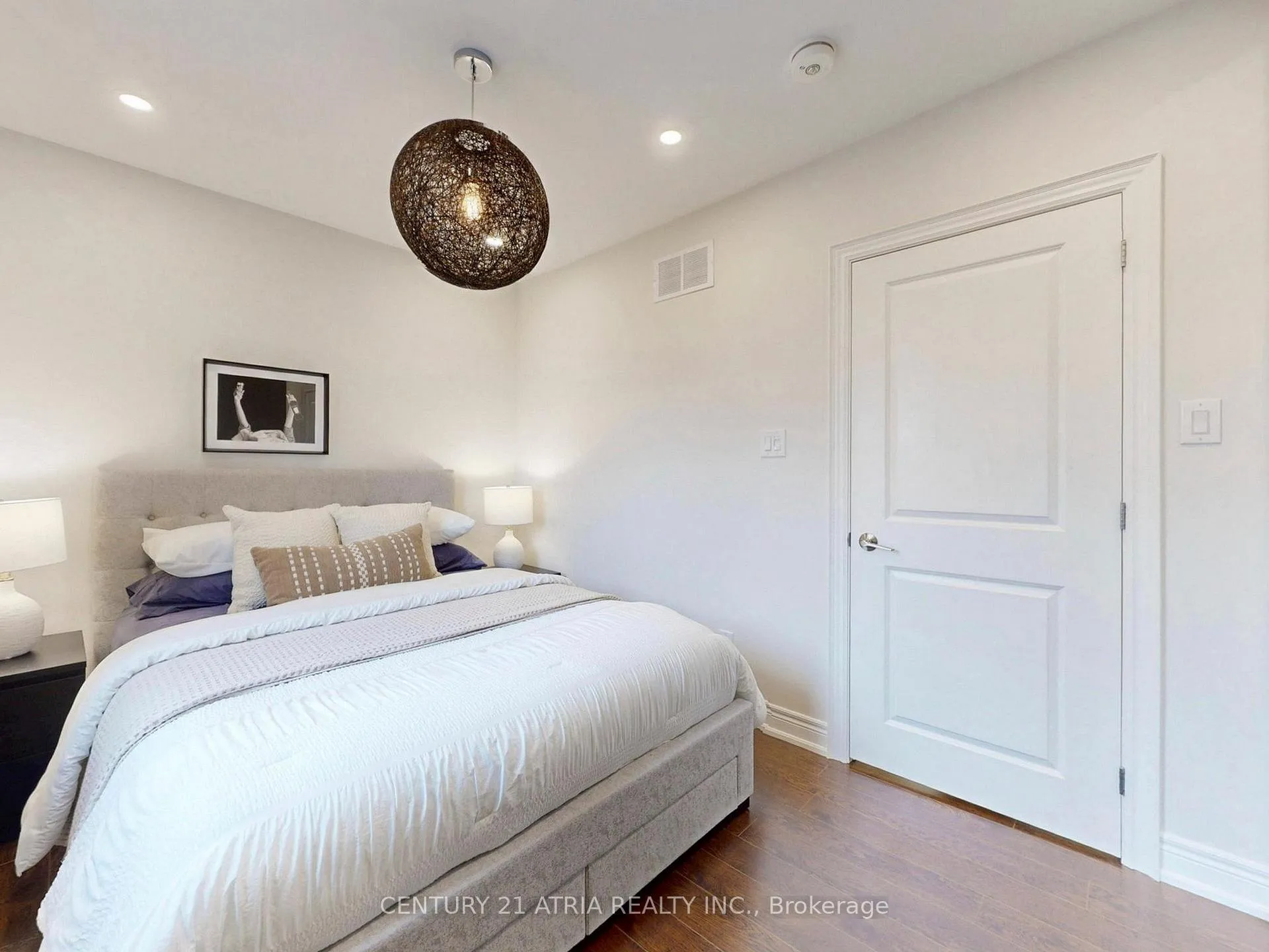 Photo 19 of 534 Silverthorn Avenue, Toronto, Keelesdale-Eglinton West — HOMEH