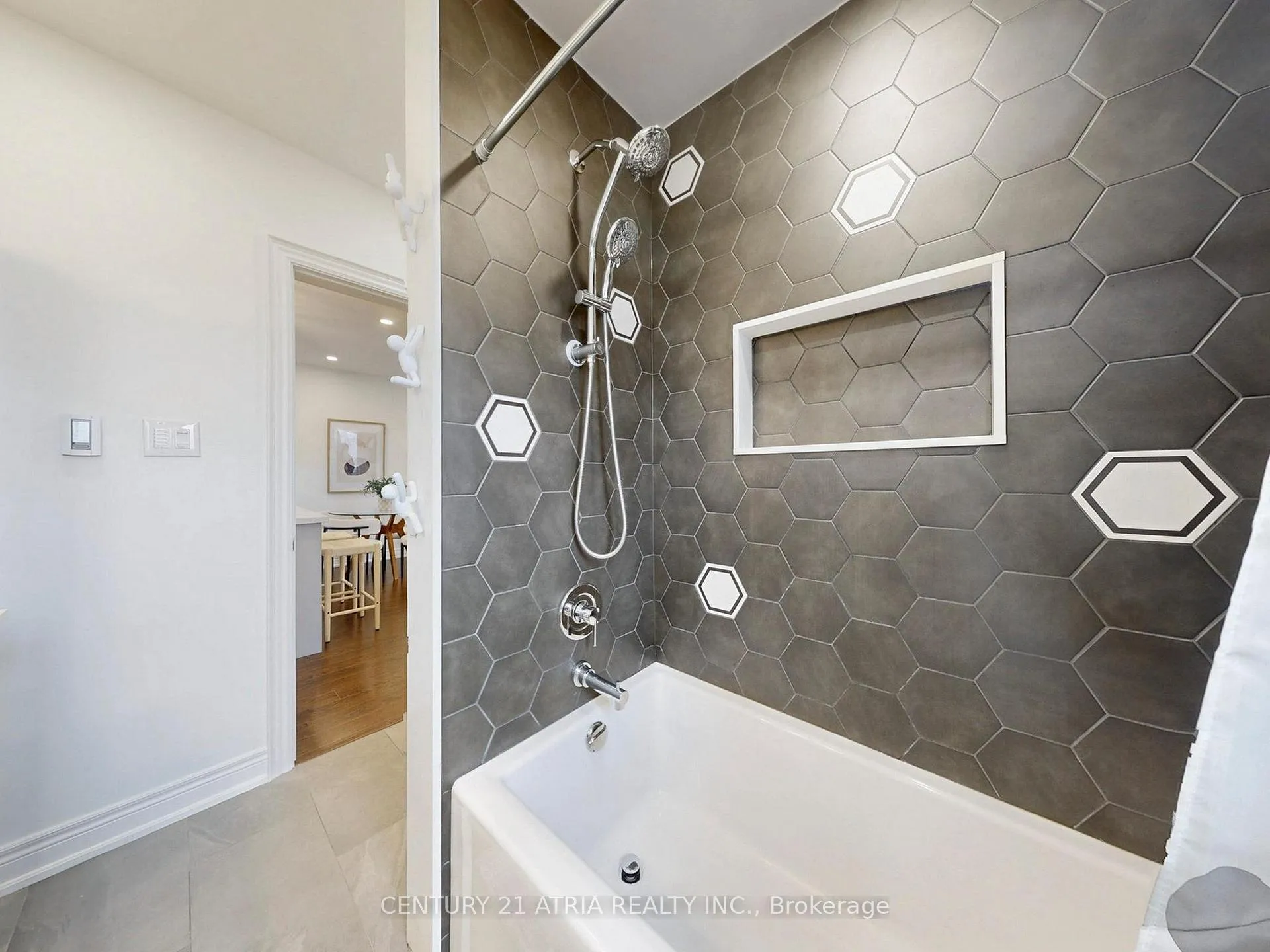 Photo 27 of 534 Silverthorn Avenue, Toronto, Keelesdale-Eglinton West — HOMEH