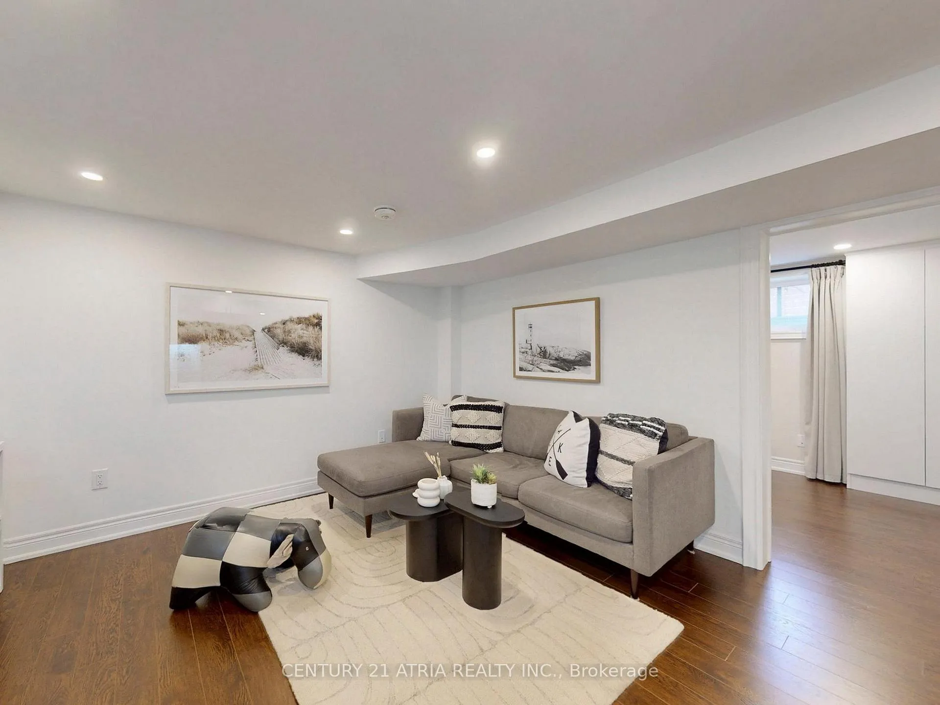 Photo 31 of 534 Silverthorn Avenue, Toronto, Keelesdale-Eglinton West — HOMEH