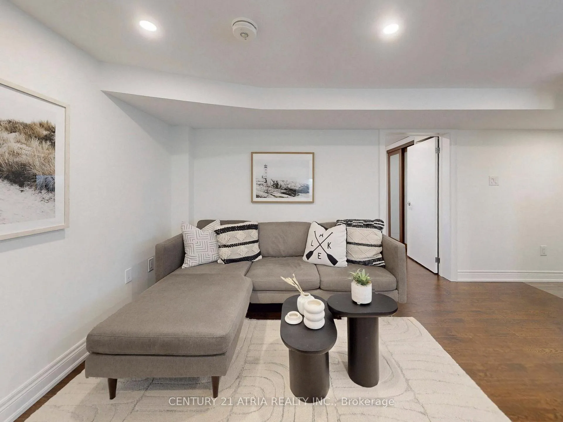 Photo 32 of 534 Silverthorn Avenue, Toronto, Keelesdale-Eglinton West — HOMEH